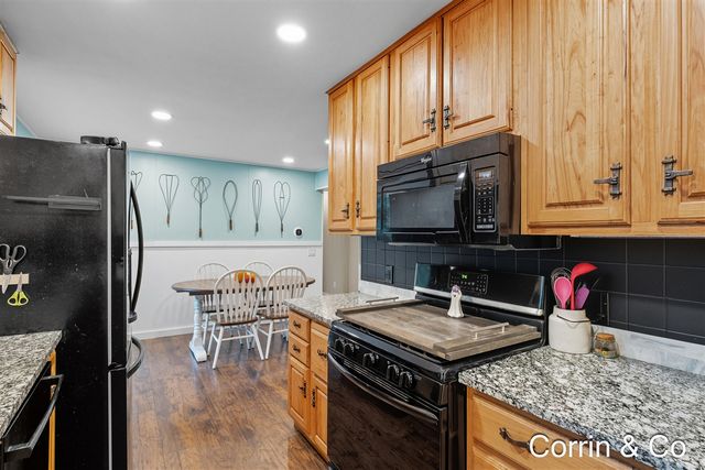 12478 N Cedar Drive, Grand Haven, MI 49417