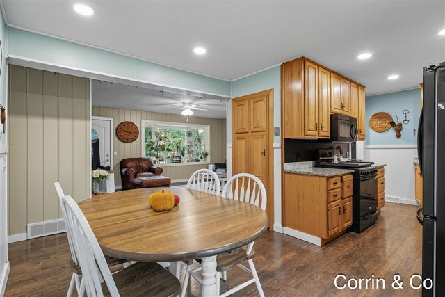 12478 N Cedar Drive, Grand Haven, MI 49417