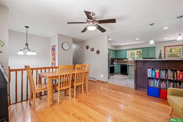 2520 S 8th Street, Omaha, NE 68108