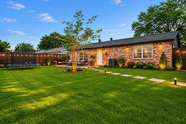 5348 Strickland Avenue, The Colony, TX 75056