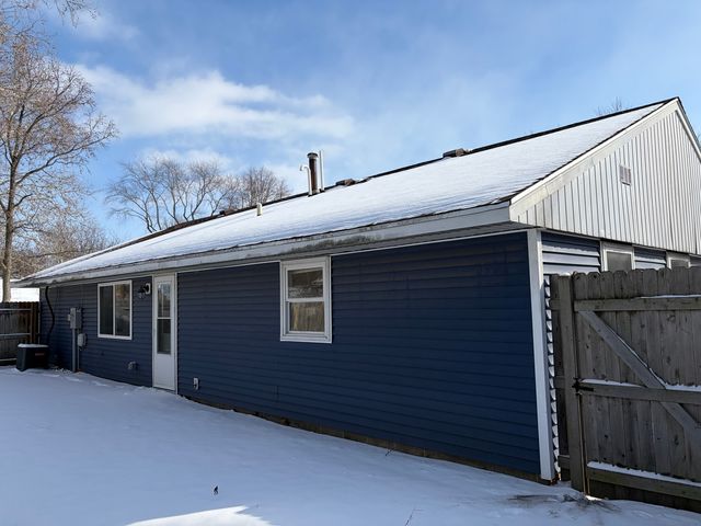 3102 W John Street, Champaign, IL 61821