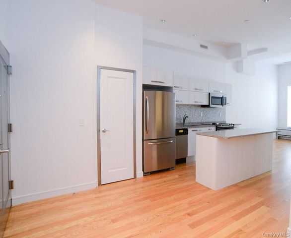 114 Greenpoint Avenue, Brooklyn, NY 11222