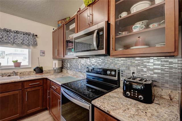 3200 CASA DEL REY AVENUE, Kissimmee, FL 34746