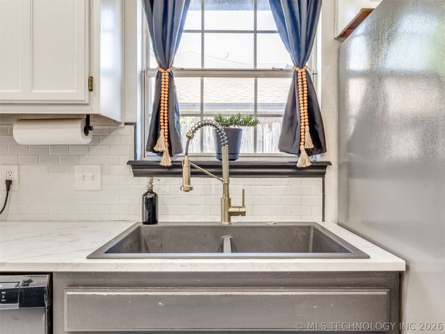 11608 N 109th East Place, Collinsville, OK 74021