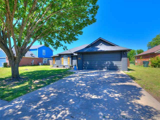 11608 N 109th East Place, Collinsville, OK 74021