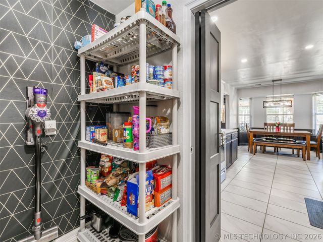 11608 N 109th East Place, Collinsville, OK 74021