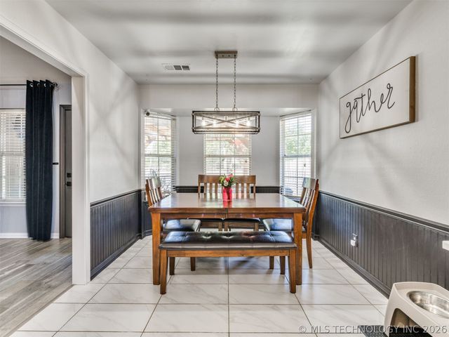 11608 N 109th East Place, Collinsville, OK 74021