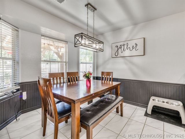 11608 N 109th East Place, Collinsville, OK 74021