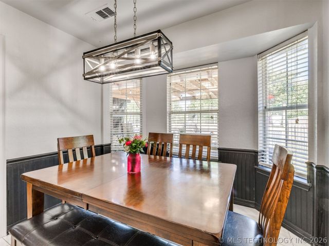 11608 N 109th East Place, Collinsville, OK 74021
