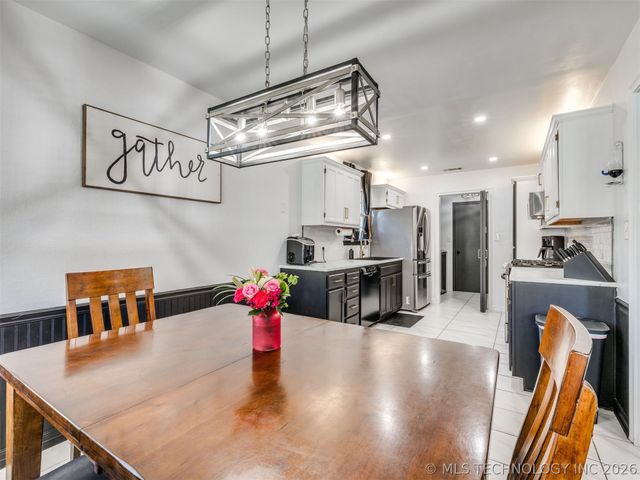 11608 N 109th East Place, Collinsville, OK 74021