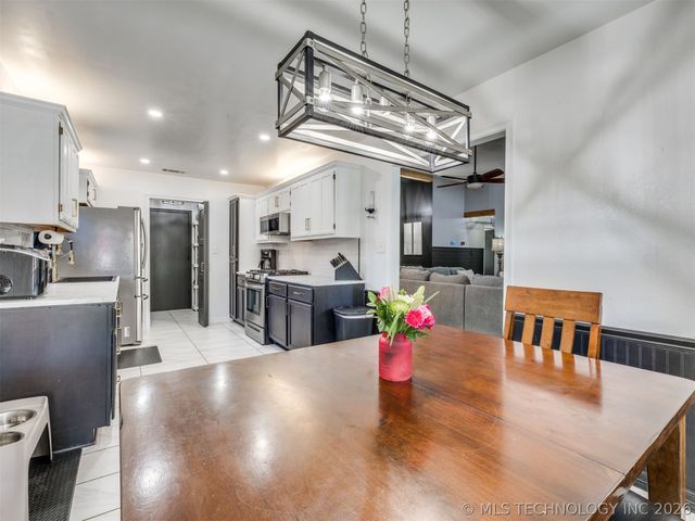 11608 N 109th East Place, Collinsville, OK 74021
