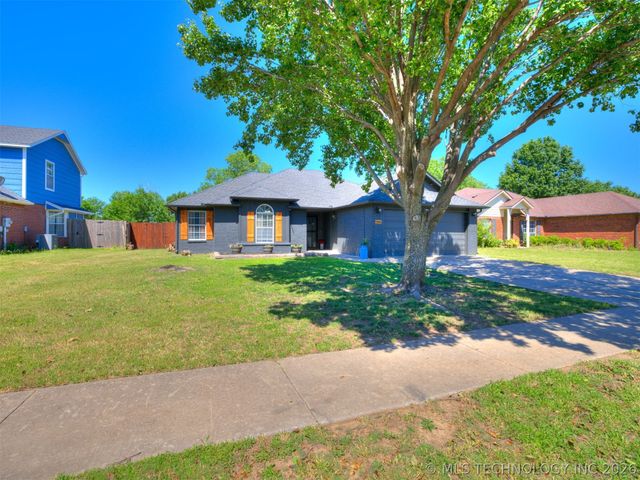 11608 N 109th East Place, Collinsville, OK 74021