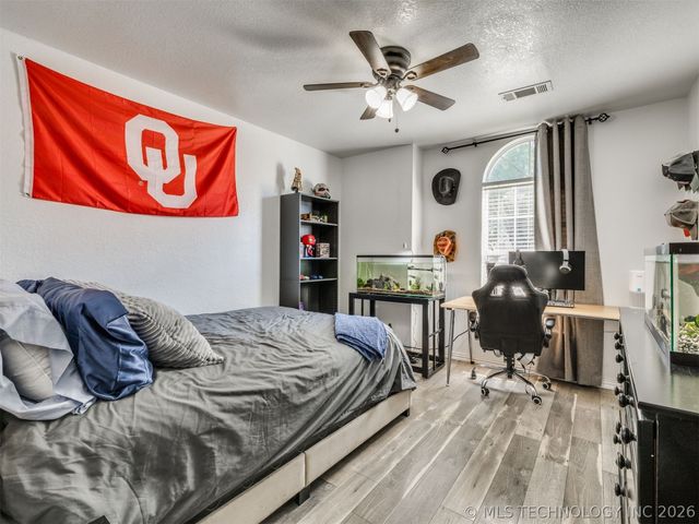 11608 N 109th East Place, Collinsville, OK 74021