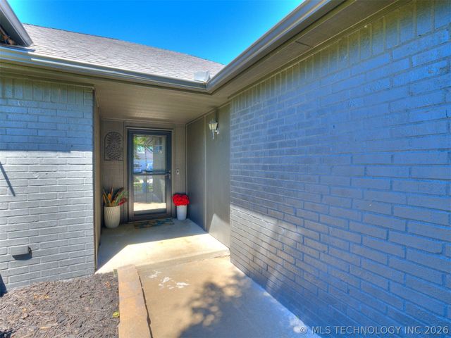 11608 N 109th East Place, Collinsville, OK 74021
