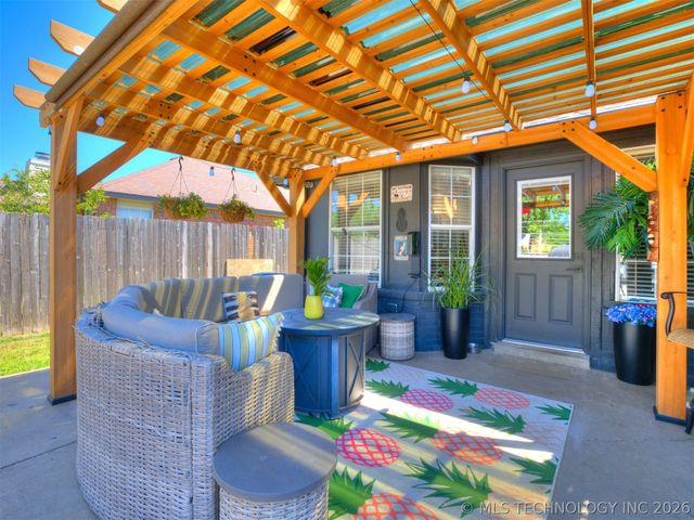 11608 N 109th East Place, Collinsville, OK 74021