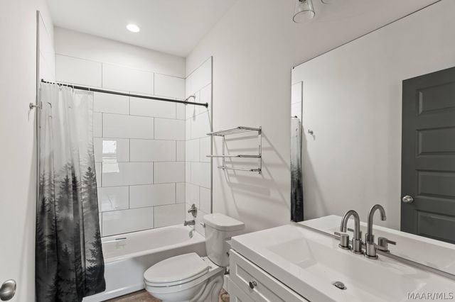 665 Thorn Trace, Montgomery, AL 36105