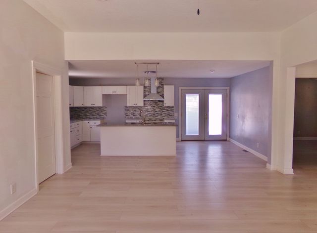 612 15th Avenue, Sterling, IL 61081