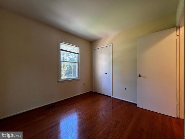 25 MARWOOD CT, Rockville, MD 20850