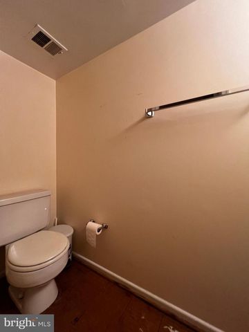 25 MARWOOD CT, Rockville, MD 20850