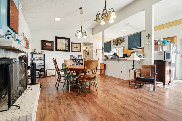 1108 Savannah Drive, Ennis, TX 75119