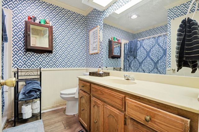 1108 Savannah Drive, Ennis, TX 75119