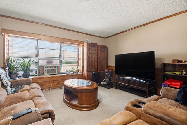 1108 Savannah Drive, Ennis, TX 75119