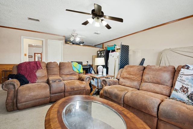 1108 Savannah Drive, Ennis, TX 75119