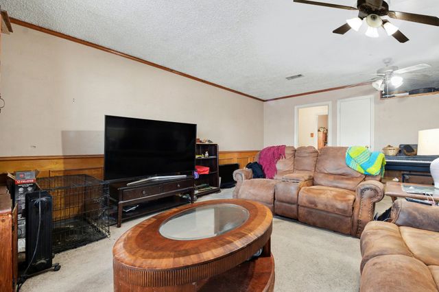 1108 Savannah Drive, Ennis, TX 75119