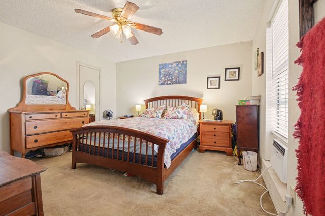 1108 Savannah Drive, Ennis, TX 75119