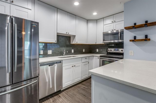 935 La Posada DR 155, Austin, TX 78752