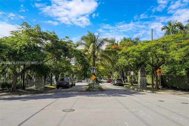 22 NE 44th St 0, Miami, FL 33137