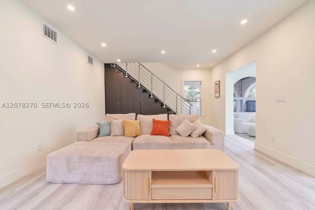 22 NE 44th St 0, Miami, FL 33137