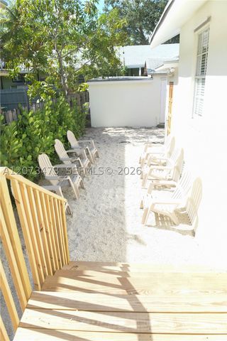 1274 SW 5th St, Miami, FL 33135