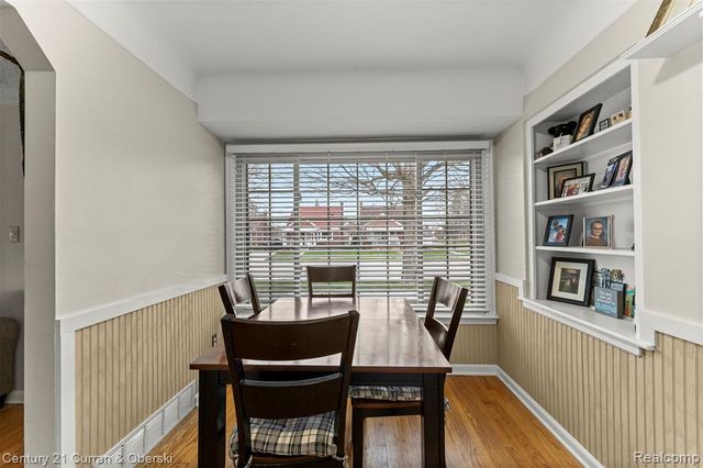 7609 Rosedale Boulevard, Allen Park, MI 48101