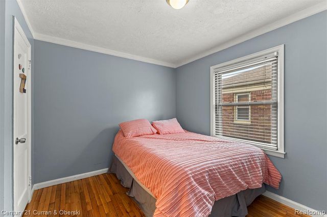 7609 Rosedale Boulevard, Allen Park, MI 48101