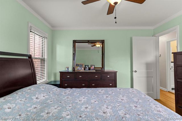 7609 Rosedale Boulevard, Allen Park, MI 48101