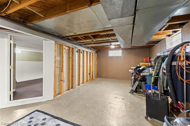 7609 Rosedale Boulevard, Allen Park, MI 48101