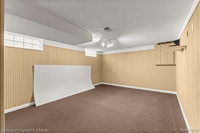 7609 Rosedale Boulevard, Allen Park, MI 48101