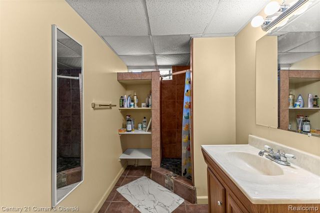 7609 Rosedale Boulevard, Allen Park, MI 48101