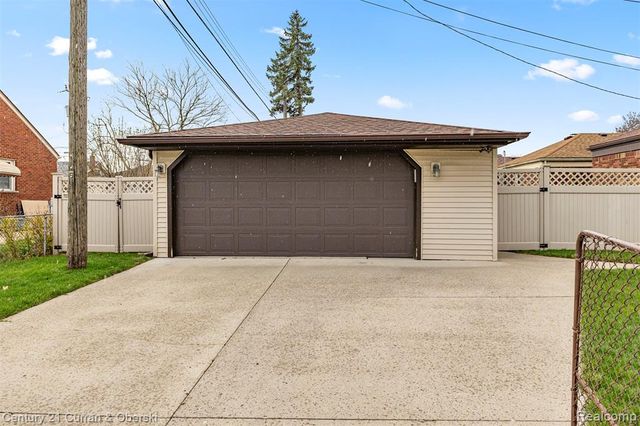 7609 Rosedale Boulevard, Allen Park, MI 48101