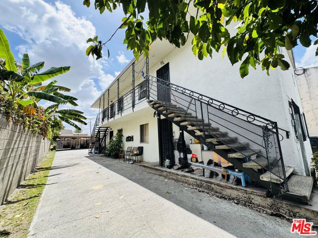 6214 Hooper Avenue, Los Angeles, CA 90001