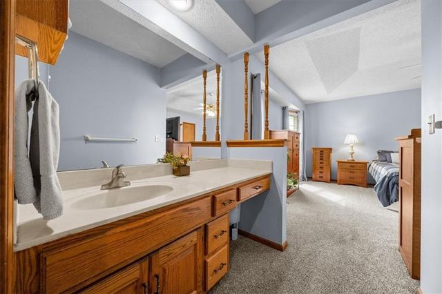 909 E Cothrell Street, Olathe, KS 66061