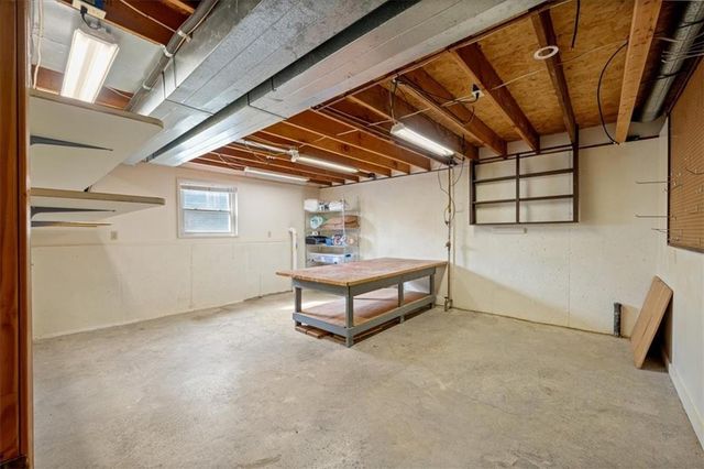 909 E Cothrell Street, Olathe, KS 66061