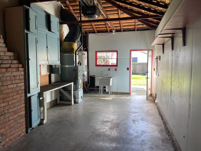 4119 N Commerce St, Stockton, CA 95204