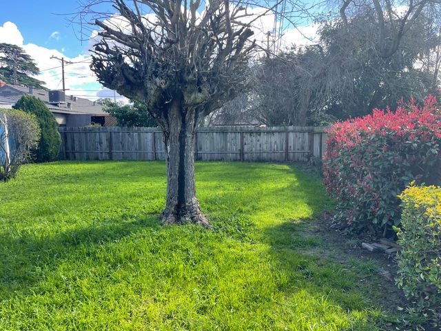 4119 N Commerce St, Stockton, CA 95204