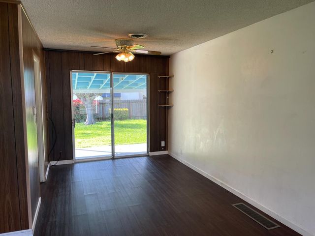 4119 N Commerce St, Stockton, CA 95204