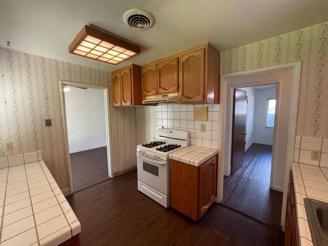 4119 N Commerce St, Stockton, CA 95204