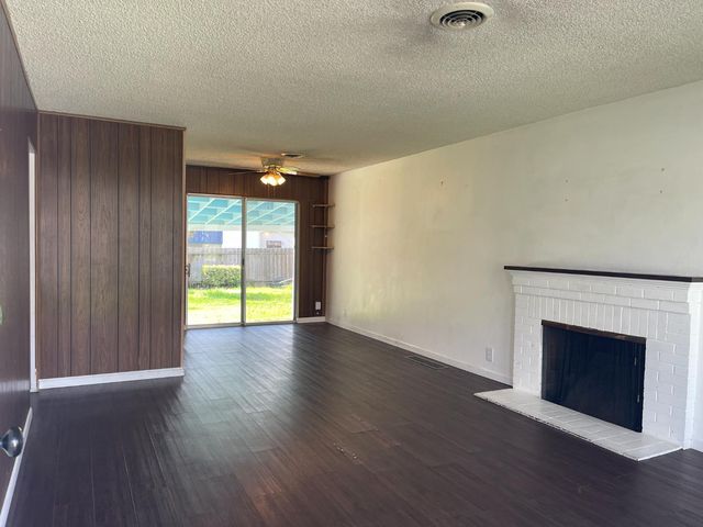 4119 N Commerce St, Stockton, CA 95204