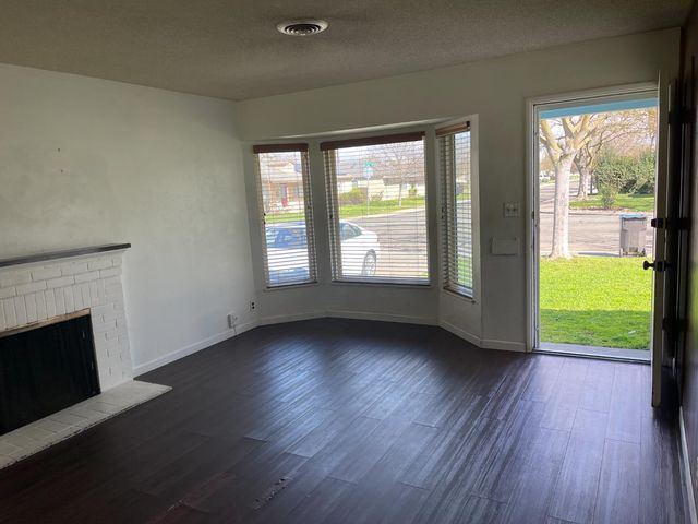 4119 N Commerce St, Stockton, CA 95204