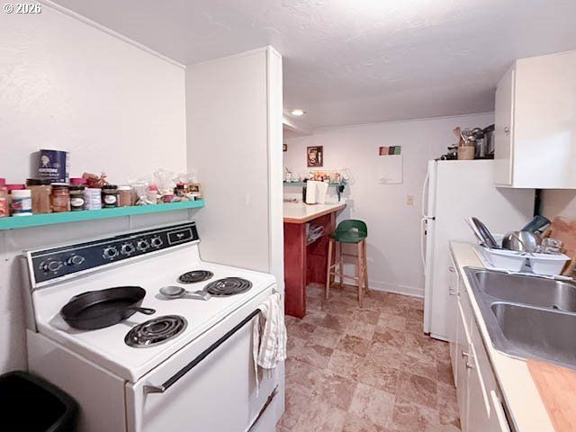 2421 KINCAID St, Eugene, OR 97405